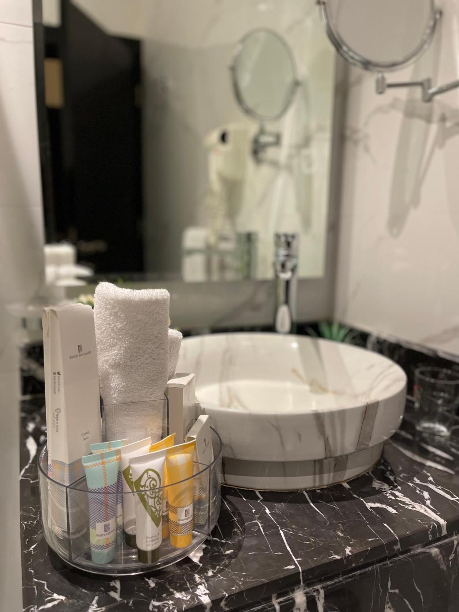 شقق خاصه بطابع حديث وفندقي - تسجيل ذاتي Private Apartments With Modern Vibes - Self Checkin Rijad Zewnętrze zdjęcie