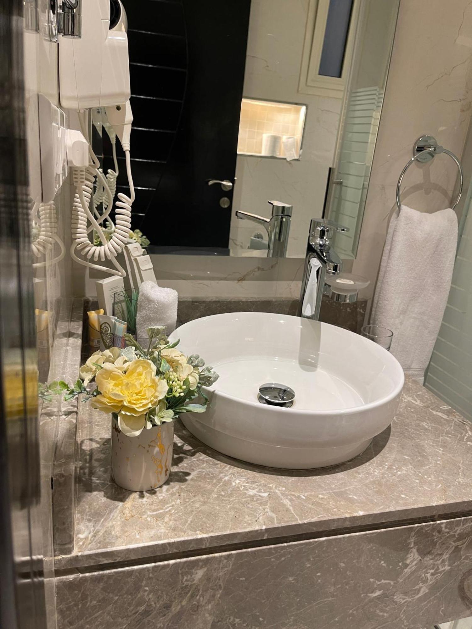 شقق خاصه بطابع حديث وفندقي - تسجيل ذاتي Private Apartments With Modern Vibes - Self Checkin Rijad Zewnętrze zdjęcie