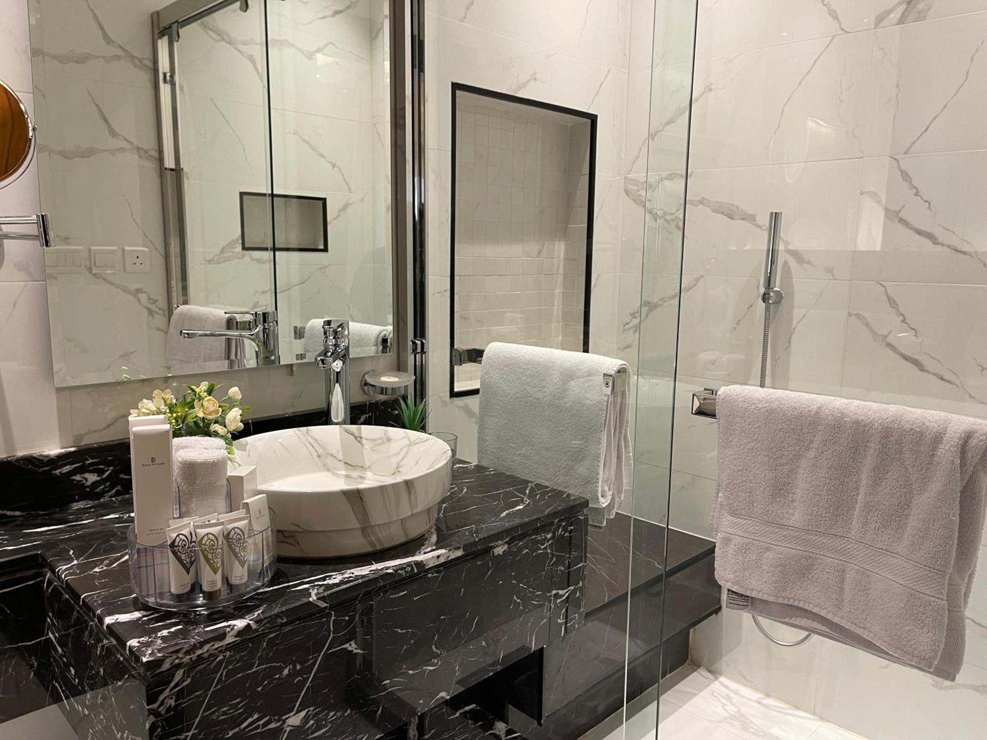 شقق خاصه بطابع حديث وفندقي - تسجيل ذاتي Private Apartments With Modern Vibes - Self Checkin Rijad Zewnętrze zdjęcie