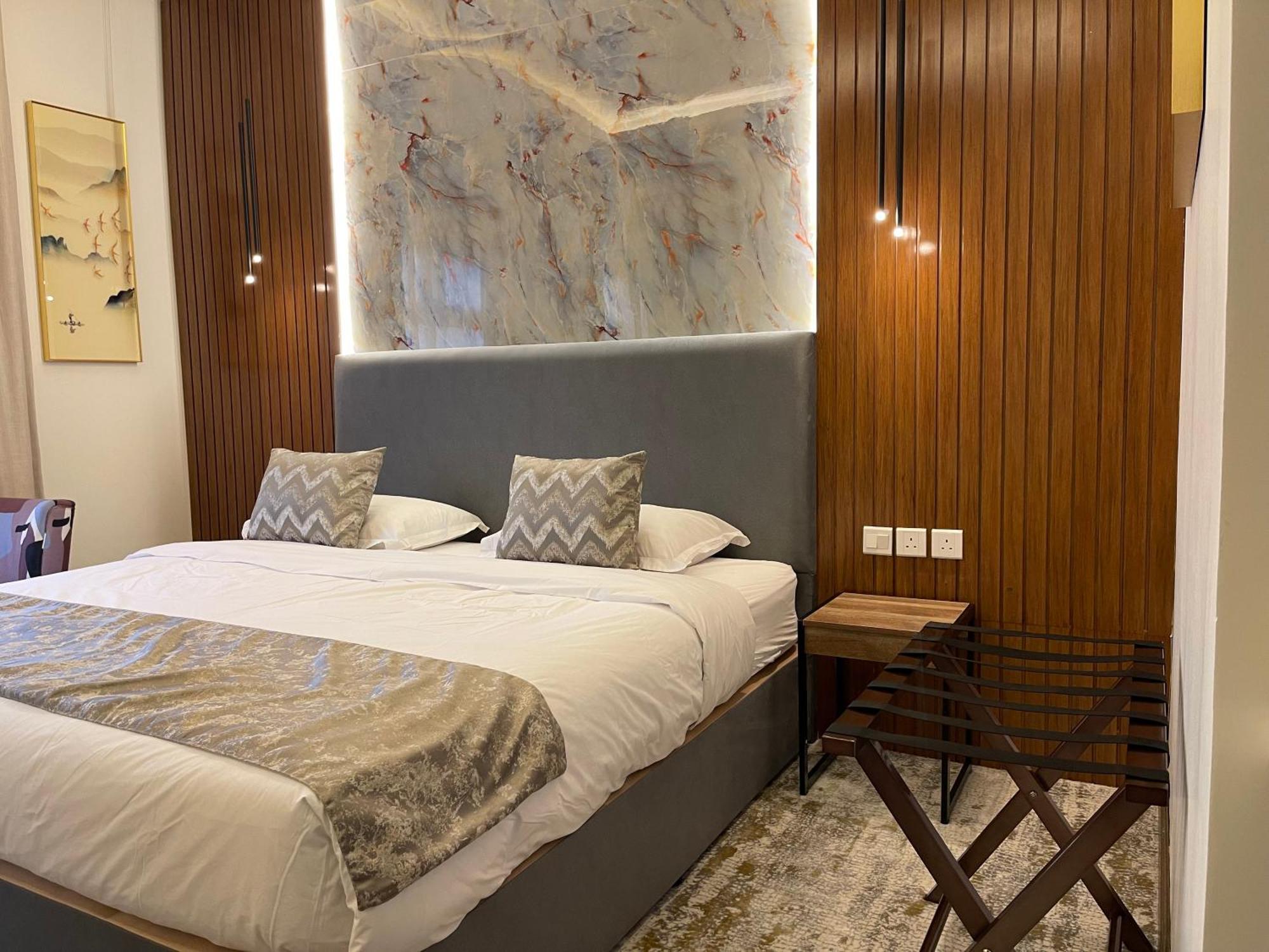 شقق خاصه بطابع حديث وفندقي - تسجيل ذاتي Private Apartments With Modern Vibes - Self Checkin Rijad Zewnętrze zdjęcie