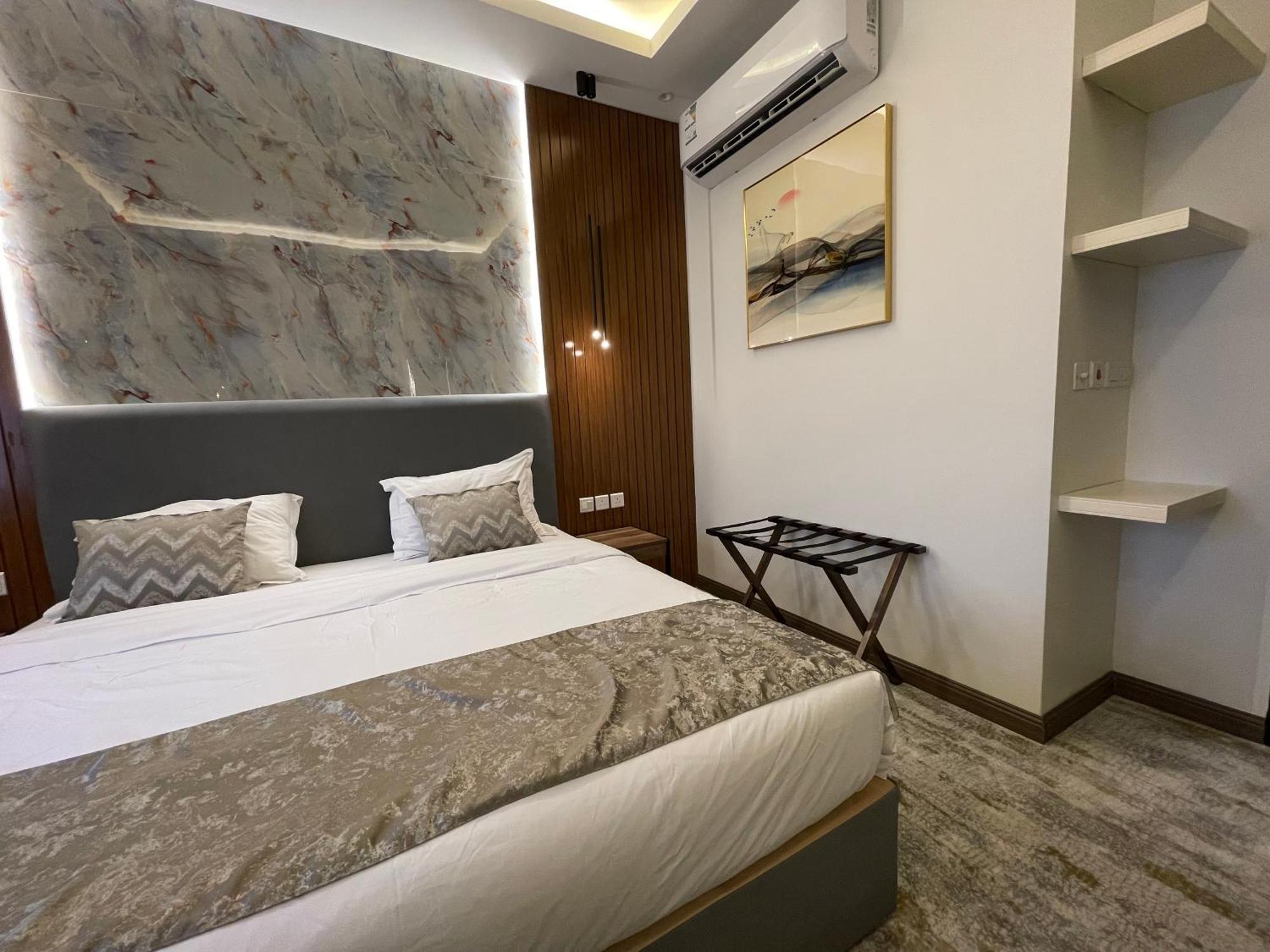 شقق خاصه بطابع حديث وفندقي - تسجيل ذاتي Private Apartments With Modern Vibes - Self Checkin Rijad Zewnętrze zdjęcie